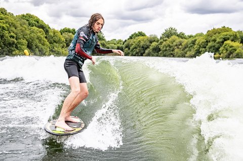 Ryan Thayne at the 2022 Malibu Boats UK Wakesurf Nationals - Photo Mantis Pro Media